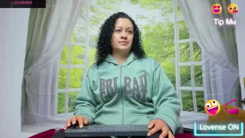 Snapshot of nikol32__ chatting on October 2025 11:22:02 AM dayan online show from October 2025 11:22:02 AM