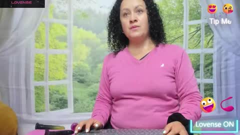 Snapshot of nikol32__ chatting on November 2025 11:31:01 AM dayan online show from November 2025 11:31:01 AM