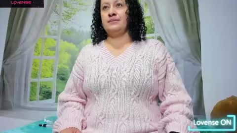 Snapshot of nikol32__ chatting on June 2026 10:41:02 AM dayan online show from June 2026 10:41:02 AM