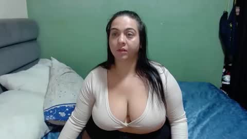 Nikol online show from October 2025 02:42:02 PM