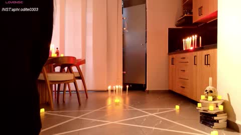 Nicole cam online show from October 2025 09:37:01 PM