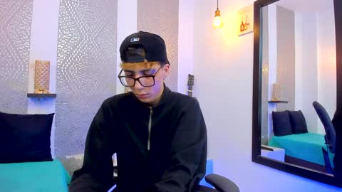    online show from December 2024 04:25:02 AM