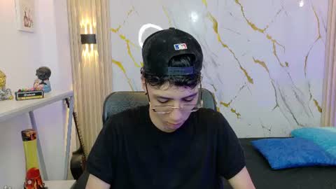 Snapshot of nikolay_gregori chatting on July 2026 03:34:01 AM online show from July 2026 03:34:01 AM