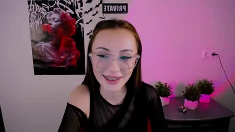 Snapshot of nikonara_ chatting on March 2025 03:13:02 PM nikonara_ online show from March 2025 03:13:02 PM