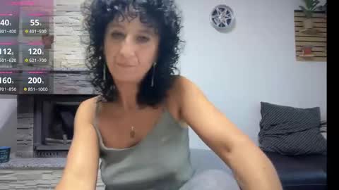 nikol online show from October 2025 02:38:01 PM