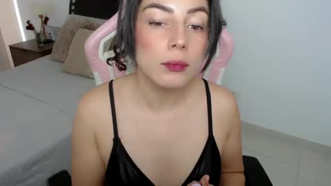 Snapshot of niky_blue chatting on June 2026 12:44:02 PM niky_blue online show from June 2026 12:44:02 PM