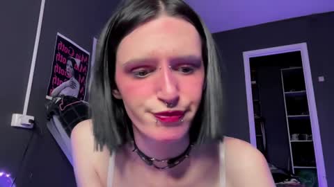 Niky online show from April 2026 06:01:01 PM