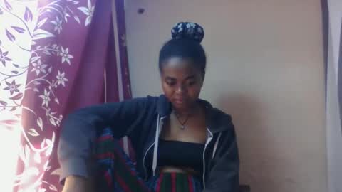 Snapshot of nilahmarie chatting on September 2025 11:32:02 AM nilah online show from September 2025 11:32:02 AM