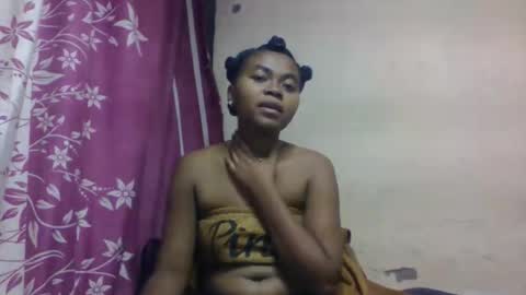 Snapshot of nilahmarie chatting on September 2025 06:46:02 AM nilah online show from September 2025 06:46:02 AM