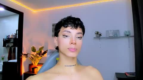 Snapshot of nilam217 chatting on October 2025 09:59:02 PM Nilam online show from October 2025 09:59:02 PM