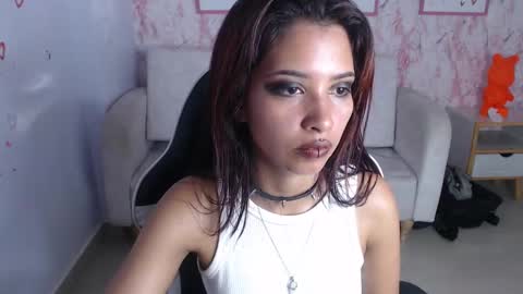 Snapshot of nilia_ch chatting on February 2025 02:35:02 PM nilia_ch online show from February 2025 02:35:02 PM