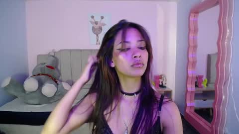 Snapshot of nilia_ch chatting on March 2025 10:13:02 PM nilia_ch online show from March 2025 10:13:02 PM