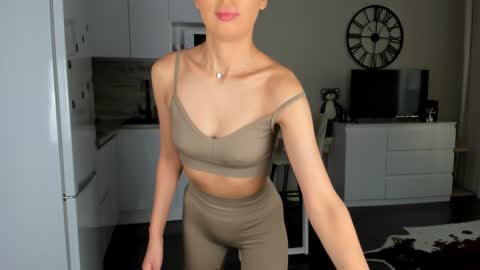 Bella online show from January 2025 08:08:02 AM