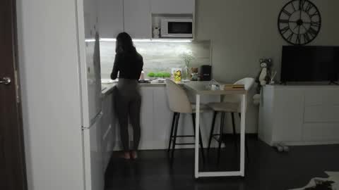 Bella online show from February 2026 01:37:02 PM