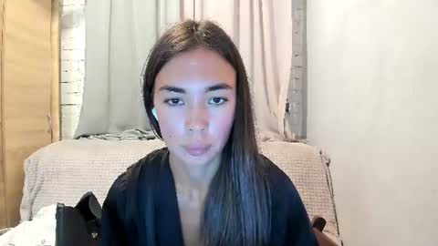 Snapshot of nilliluv chatting on July 2026 08:00:02 PM Bella online show from July 2026 08:00:02 PM