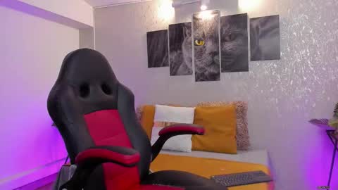 Nils online show from October 2025 04:08:02 AM