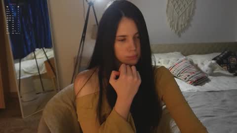 Snapshot of nimfaheart chatting on November 2025 05:45:02 PM Jennet online show from November 2025 05:45:02 PM