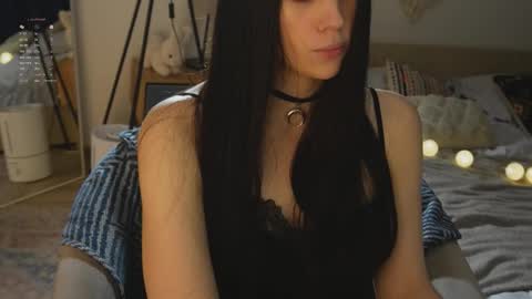 Jennet online show from December 2025 07:53:02 PM