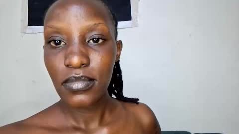 nina_bambi online show from April 2026 02:38:01 PM