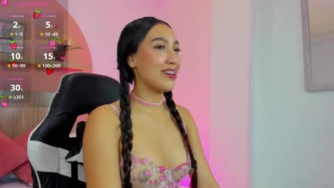 N I N A online show from September 2025 07:19:02 PM