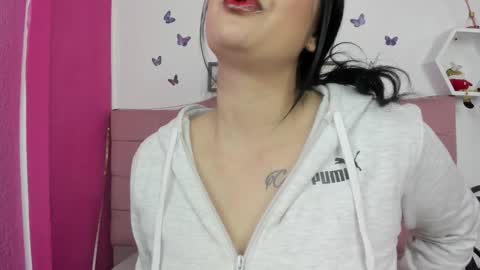 Nina online show from December 2024 12:05:01 AM