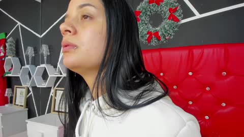 Nina online show from December 2024 06:53:02 AM