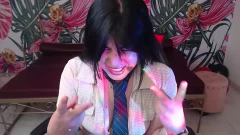 Nina online show from November 2025 08:31:01 PM