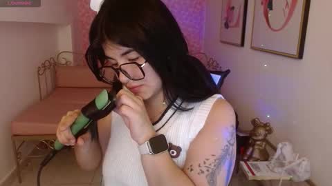 Nina online show from March 2026 01:43:02 PM