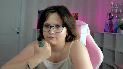 nina lunaa online show from November 2025 09:20:02 AM