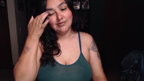 Snapshot of nina_moonbeam chatting on June 2026 01:06:02 AM Nina Moon online show from June 2026 01:06:02 AM