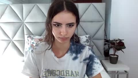  Nina  online show from December 2024 05:53:02 PM