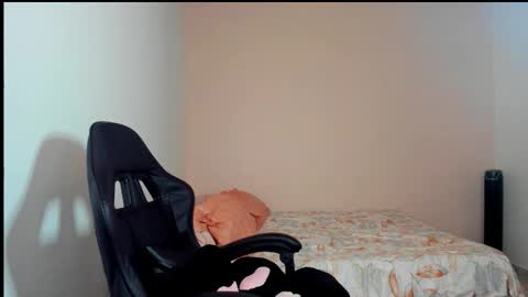  Nina  online show from February 2026 08:49:02 PM