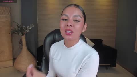 Nina online show from October 2025 02:53:01 AM