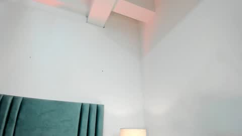 Nina online show from December 2024 05:32:01 PM