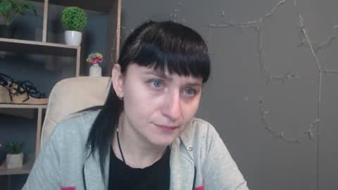 ninaflawlees online show from December 2025 12:54:01 PM