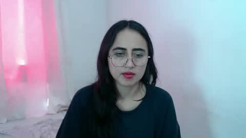 N I N A online show from November 2025 04:20:02 PM