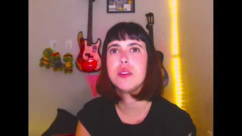 ninapellegrini17 online show from October 2025 11:14:01 PM
