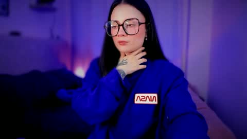 ninavolkov online show from October 2025 10:17:01 PM