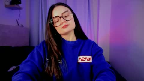 ninavolkov online show from October 2025 10:07:01 PM