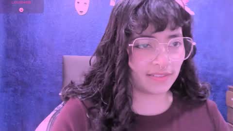 Nina online show from October 2025 04:30:01 PM