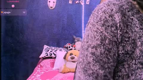 Nina online show from December 2025 02:01:01 PM