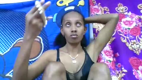 Snapshot of ninie246746 chatting on June 2026 05:33:02 AM ninie246746 online show from June 2026 05:33:02 AM
