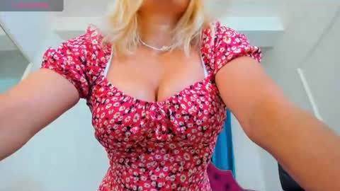 nina dee online show from July 2026 04:53:01 AM