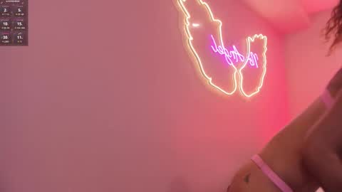 Ninna  online show from October 2025 04:03:02 PM