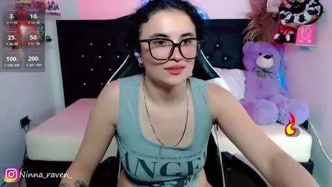 Snapshot of ninna_raven chatting on June 2026 01:52:01 AM Ninna online show from June 2026 01:52:01 AM