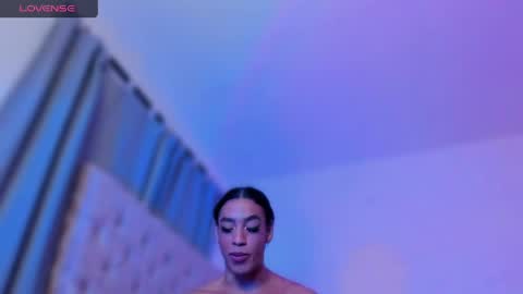 Snapshot of ninonbeart chatting on May 2026 11:56:01 PM Ninon Beart online show from May 2026 11:56:01 PM
