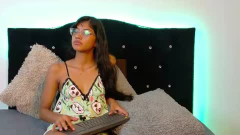 Snapshot of nira_lux chatting on June 2026 01:59:01 AM Nira Lux online show from June 2026 01:59:01 AM