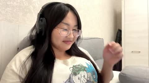 Nira online show from April 2026 10:20:01 PM