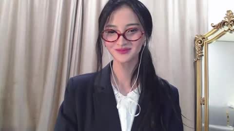 Snapshot of niufrommacau chatting on October 2025 01:06:02 PM Niu online show from October 2025 01:06:02 PM