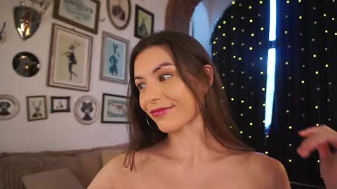 Nixi online show from April 2026 04:06:02 PM